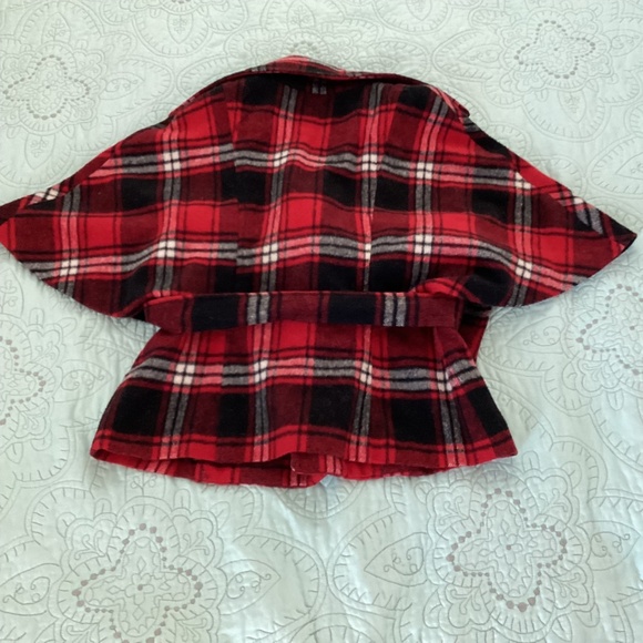 Twentyone, sz small, red/black plaid, cape coat, cropped - Picture 3 of 6